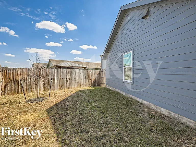 13835 Llama Pl — Photo 26