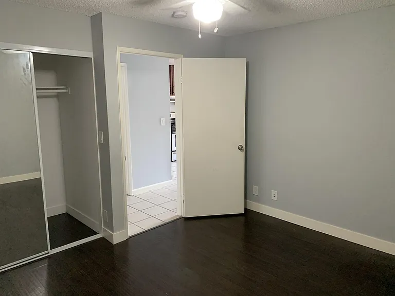 4323 Perlita Ave #8 — Photo 6