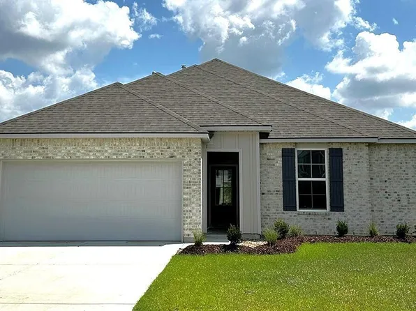 105 Belle Lake Dr, Lafayette, LA 70506