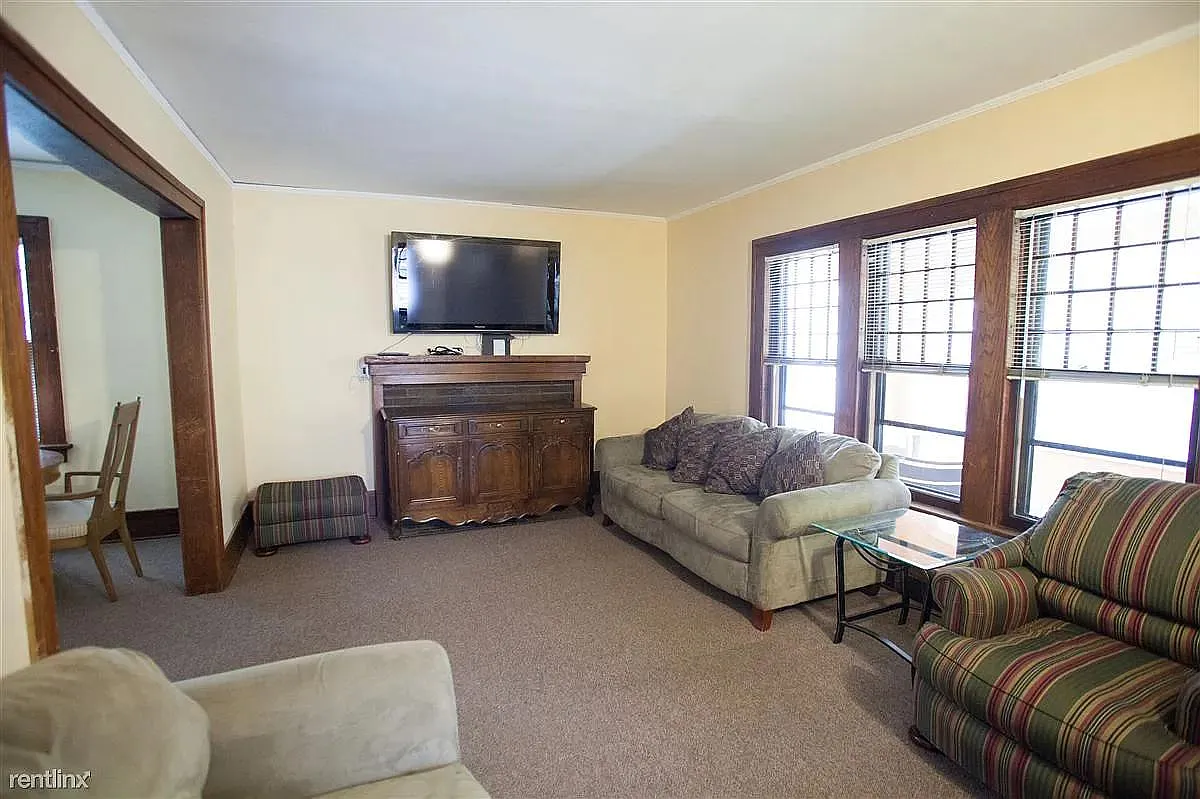 910 Dewey - 1 — Photo 4