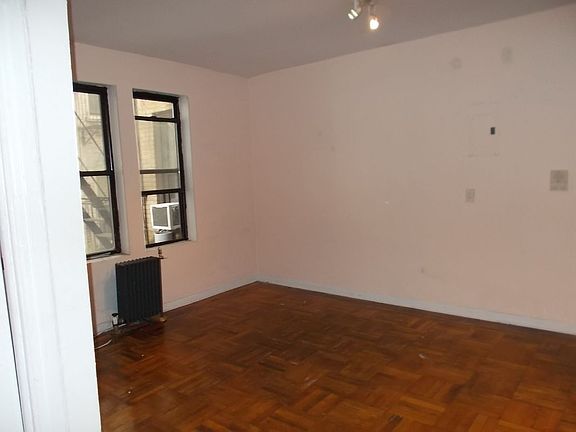 4th image of 163 Eastern Pkwy APT 2