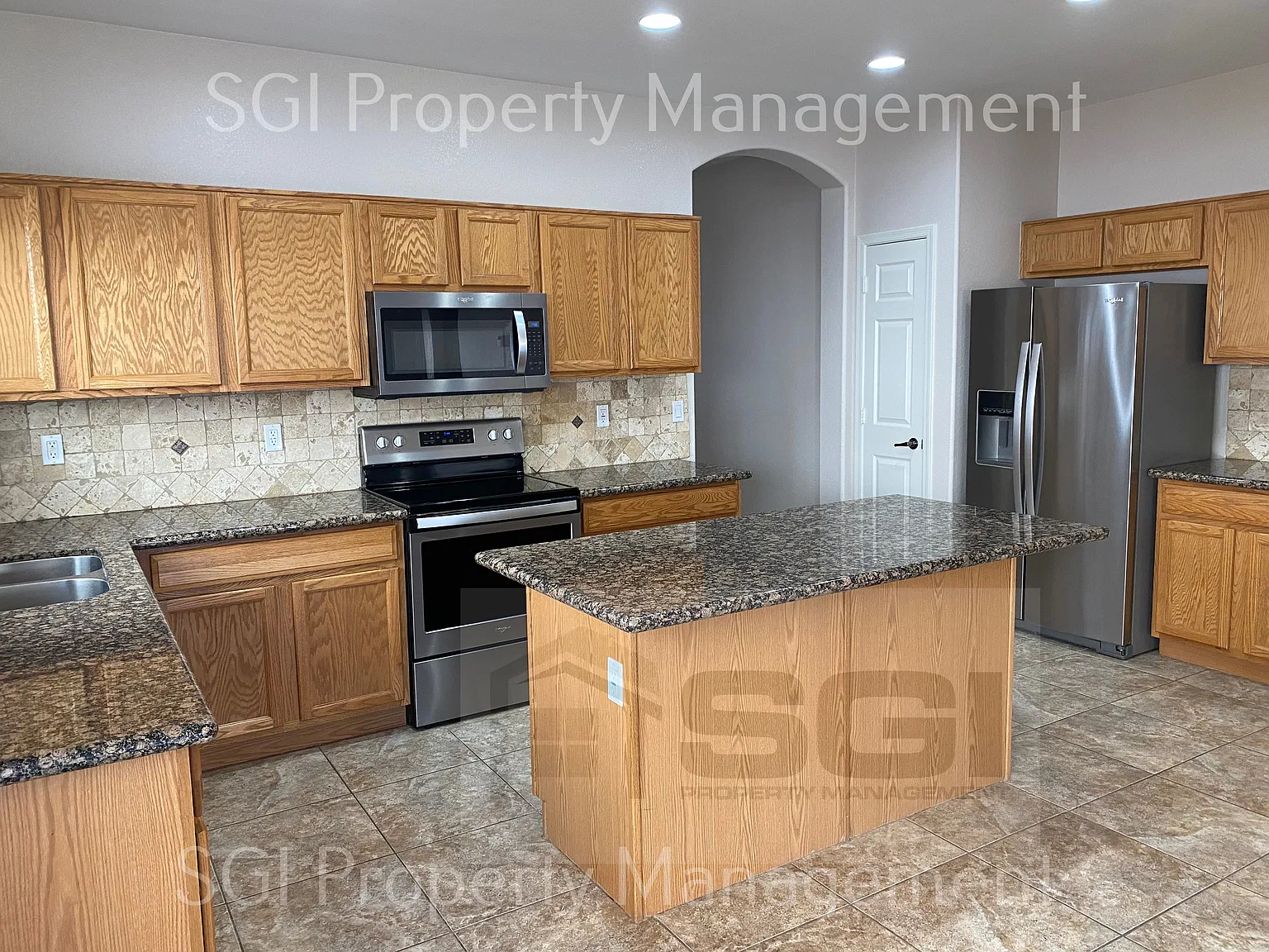4 Bedroom ranch in Maricopa! — Photo 3