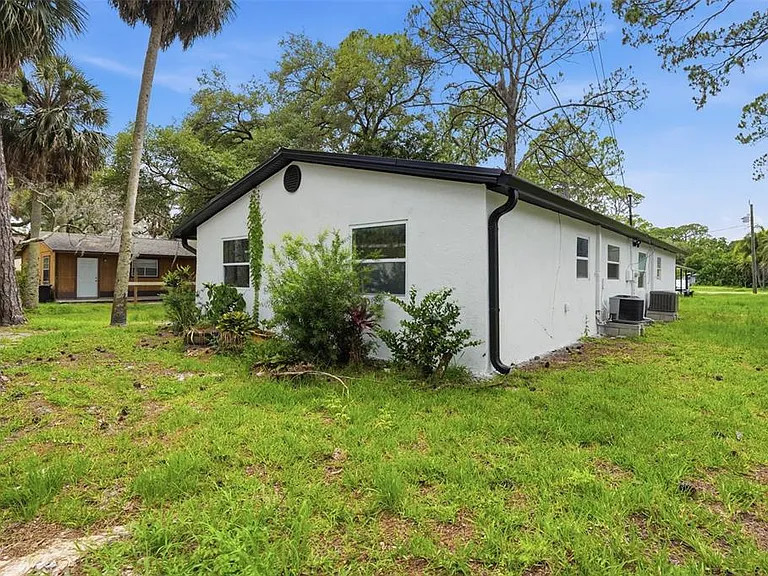 7133 Pinewood Dr — Photo 17