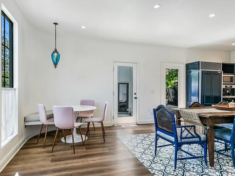 1304 Navasota St — Photo 6
