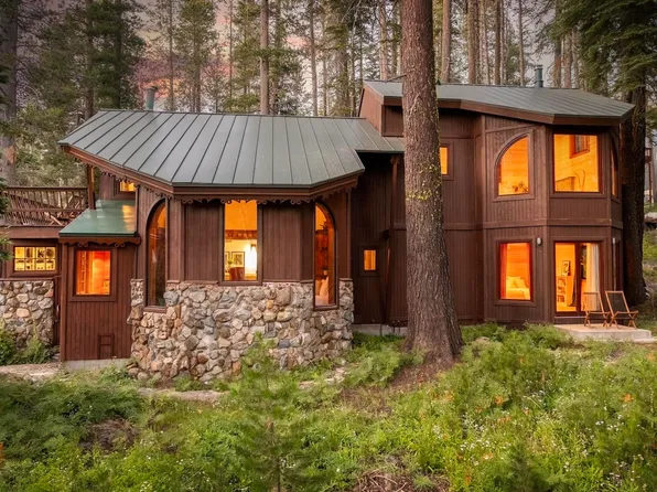 10071 Lola Montez Ln, Soda Springs, CA 95728