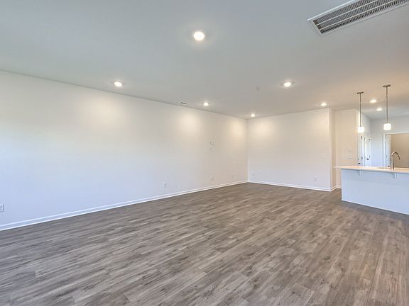 5th image of 1409 Knox Ln Lot 262