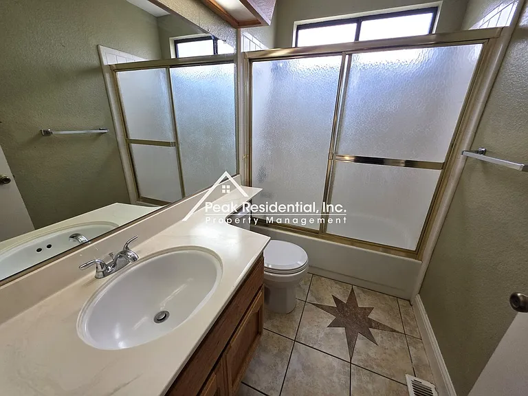 8101 Morgan Hill Way — Photo 20