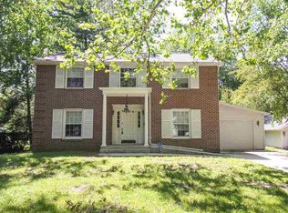 511 N Elm St, Lincoln, IL 62656