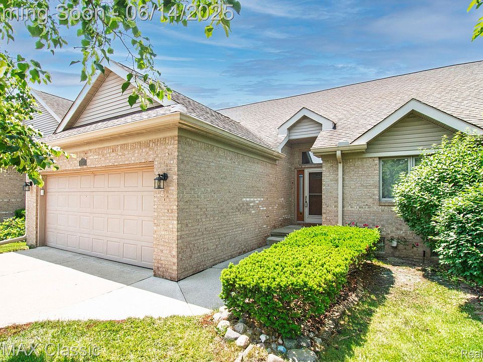 1st image of 249 Essex Ln