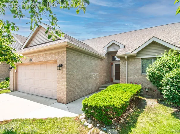249 Essex Ln, Canton, MI 48187