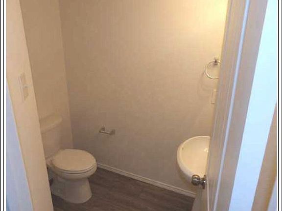 3rd image of 3103 Josefina Ln