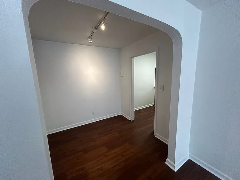 801 South Adams Street — Photo 9