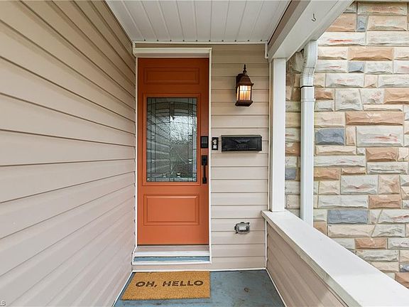 2nd image of 856 Bellview St