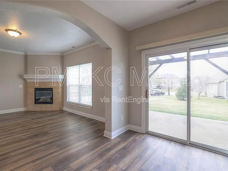 8921 Inkster St — Photo 9