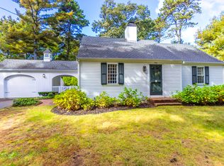 740 Putnam Ave, Cotuit, MA 02635