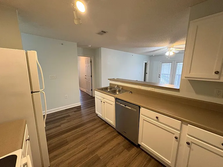 731 Harts Cove Way — Photo 4