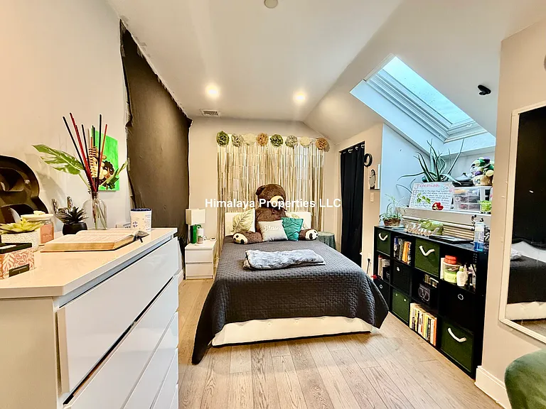 407 Dudley St #6 — Photo 9