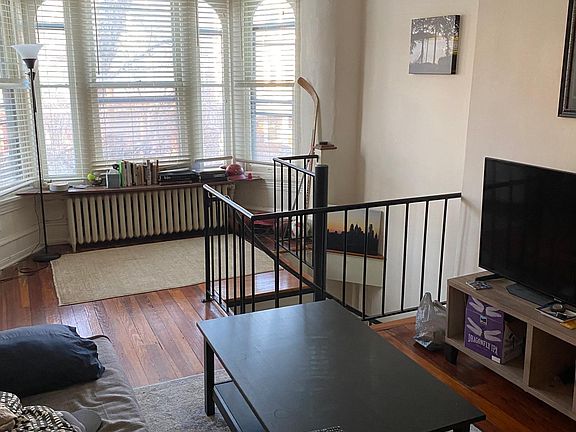 2nd image of 4406 Pine St #1F