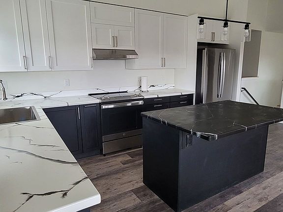 3rd image of 208 19th St #208