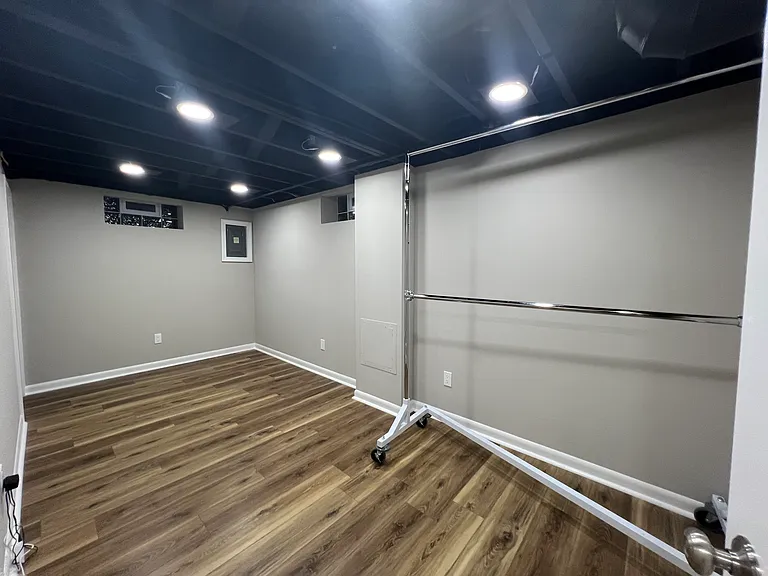5348 N Lydell Ave — Photo 35