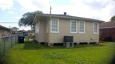 4736 Saint Anthony Ave — Photo 24