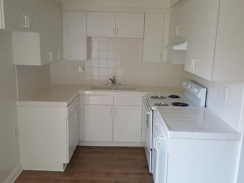 2nd image of 333 S St Andrews Pl APT 230