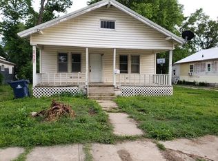 817 E Maple St, Independence, KS 67301