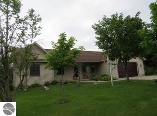 7604 Cedar Ct, Bellaire, MI 49615