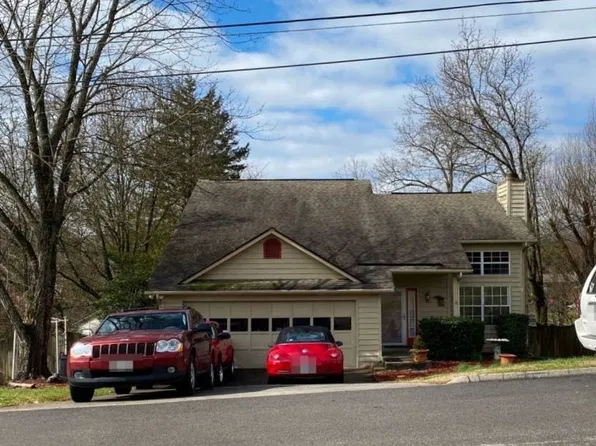 1437 Overton Ln, Knoxville, TN 37923
