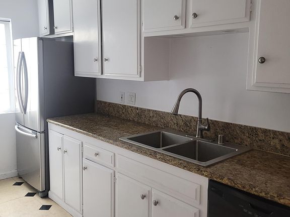 4th image of 14359 Addison St APT 212