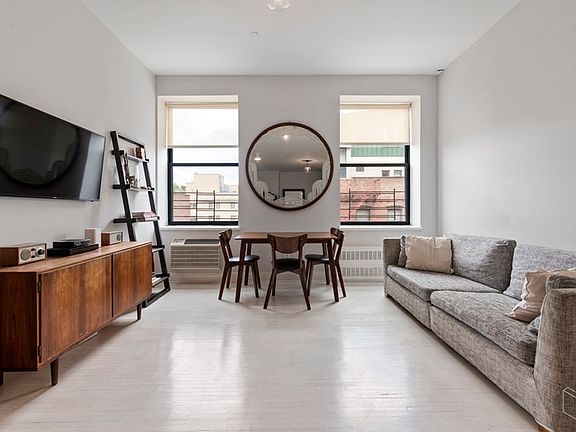 3rd image of 29 Tiffany Pl APT 4E