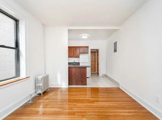 2170 Crescent St APT B8, Astoria, NY 11105