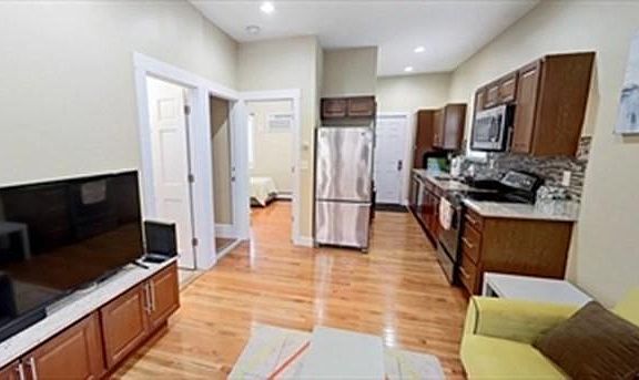 4th image of 338 Western Ave #1