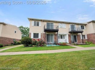 5283 Highland Rd Unit 206, Waterford, MI 48327