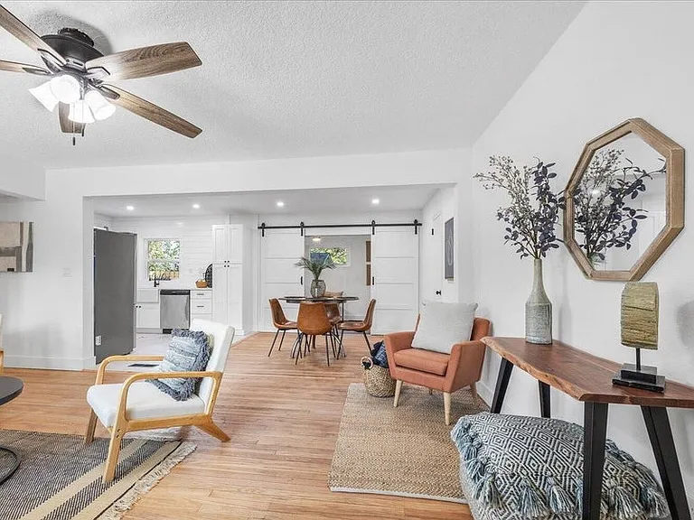 4715 Plymouth St — Photo 3