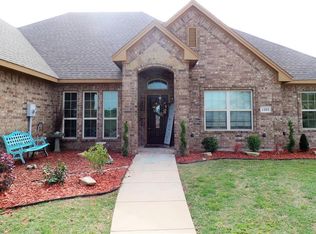 1205 Walter St, Gainesville, TX 76240