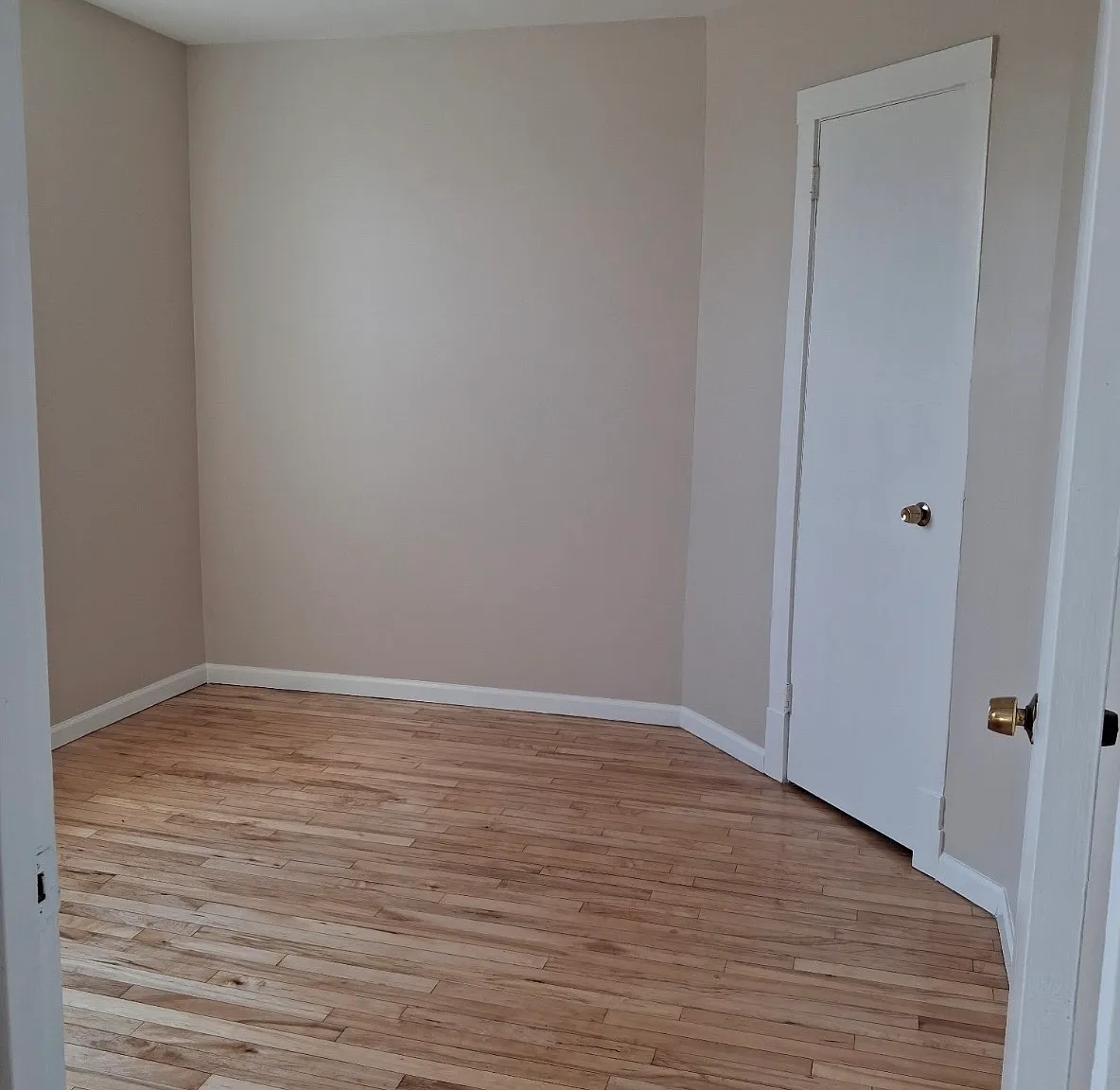 2 bed, 1000 sqft, $2,400 — Photo 1