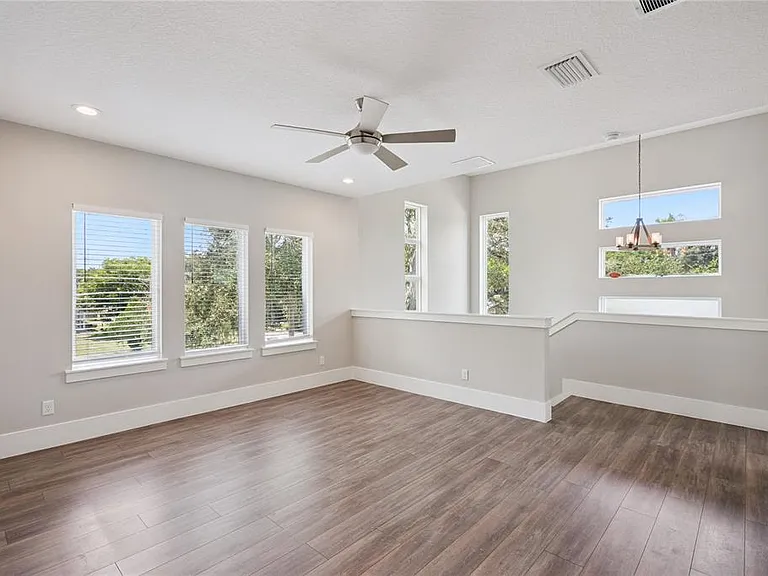 200 E Grant St — Photo 10