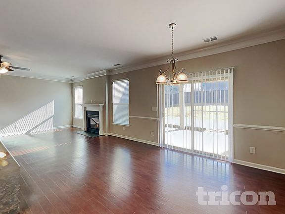 3rd image of 2906 San Saba St