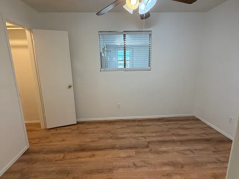 6209 Harwin Ln — Photo 25