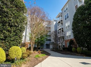 3176 Summit Square Dr #4-E4, Oakton, VA