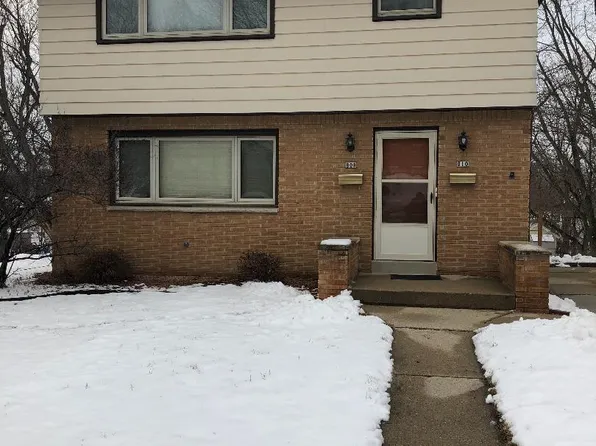 808 John St, City Of Waukesha, WI 53188