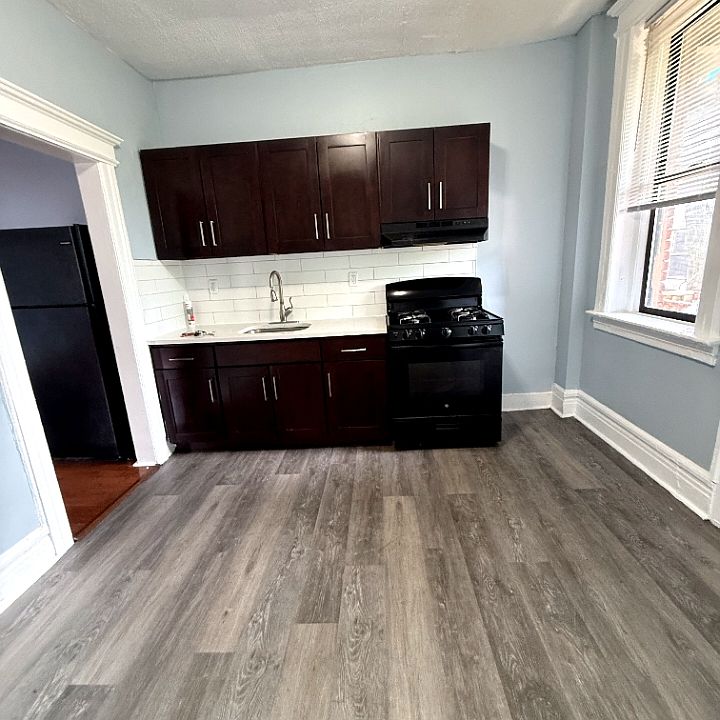 1st image of 75 Carnegie Ave #12A