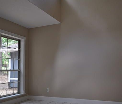 5th image of 5752 Woodland Lakes Dr