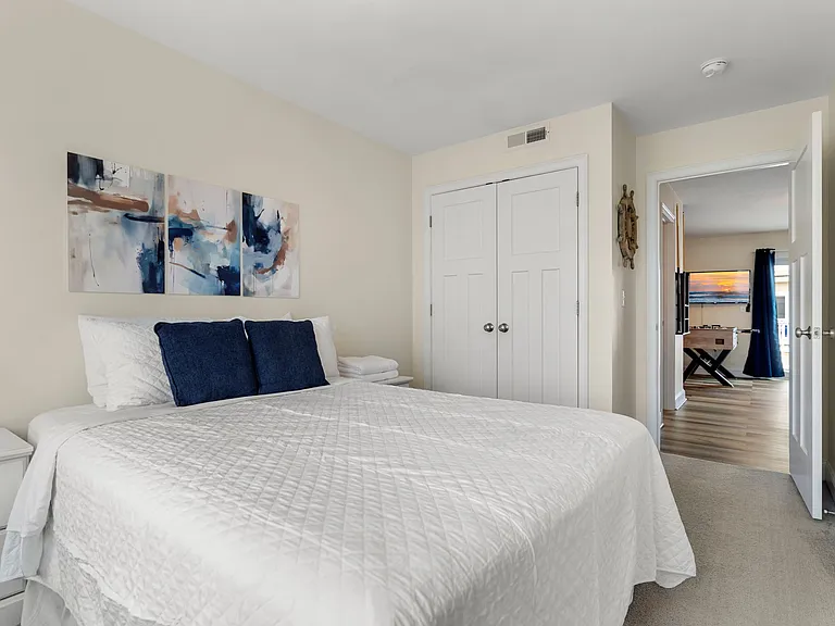 128 Ashworth Ave #309 — Photo 38