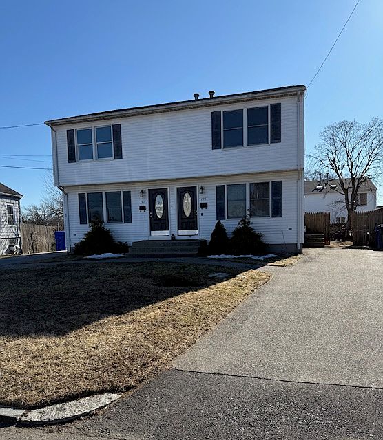 1st image of 197 Leonard Ave #197
