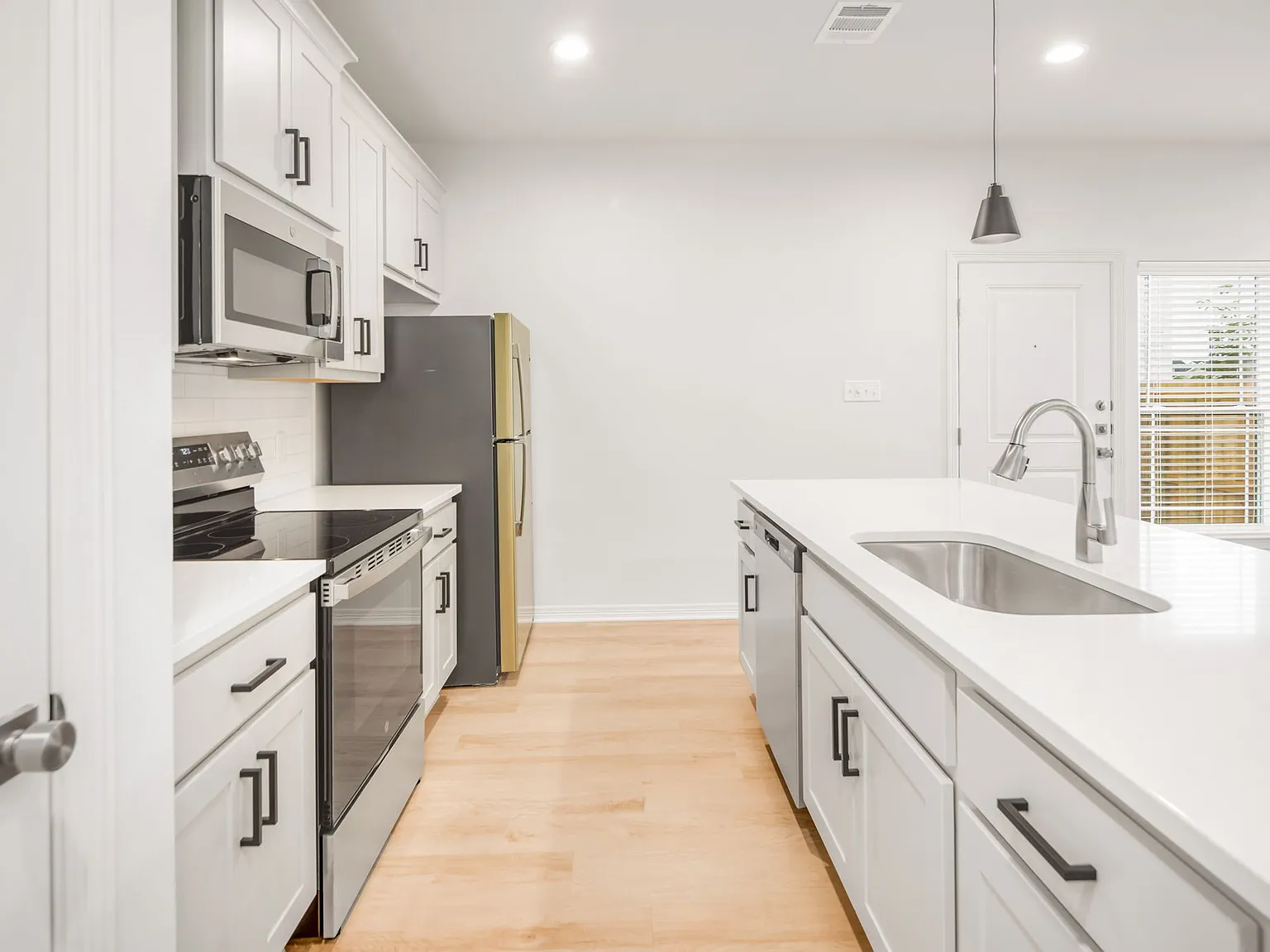 201 Park Place - 1 — Photo 2