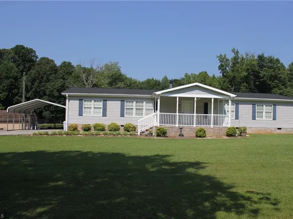 4400 Velyn Ct, Winston Salem, NC 27127