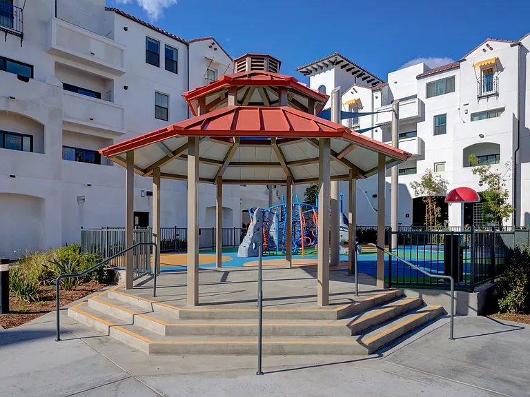 Paseos at Ontario — Photo 74