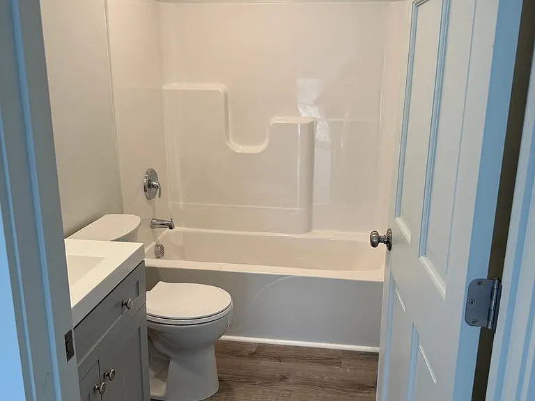 120 Maple St — Photo 9